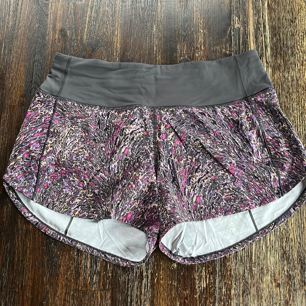 Lululemon shorts size 6